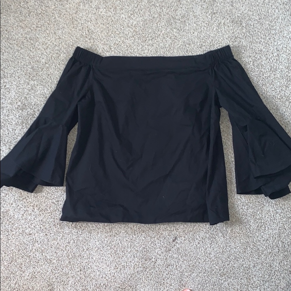 Jennifer Lopez off the shoulder top